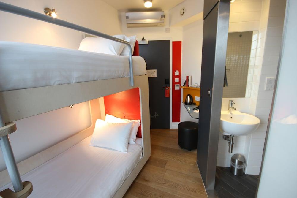 Hotel Sleeperz 3*