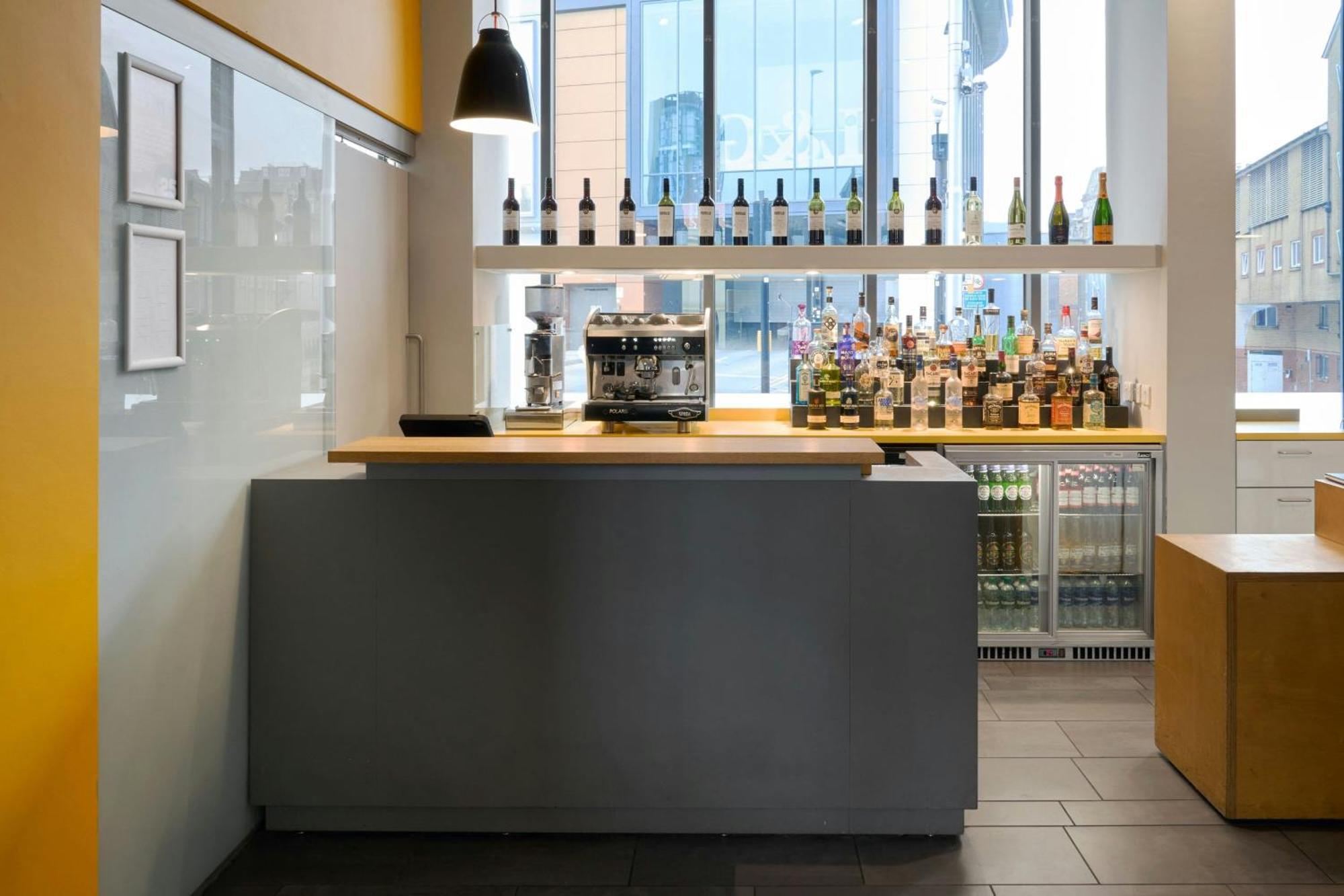 Four Points Flex By Sheraton Кардифф